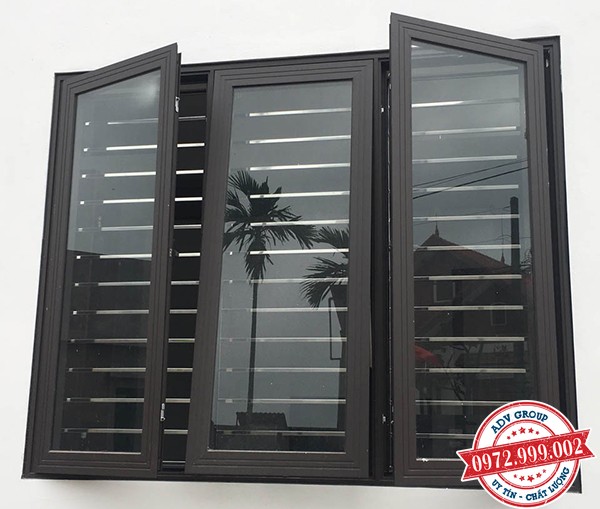 của sổ nhôm xingfa mở xoay kết hợp mở hất