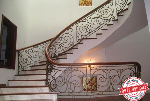 TOP 33+ Mẫu cầu thang sắt mỹ thuật đẹp - Độc Đáo 18 Mẫu cầu thang sắt mỹ thuật xoắn ốc Biệt thự Cửu chi