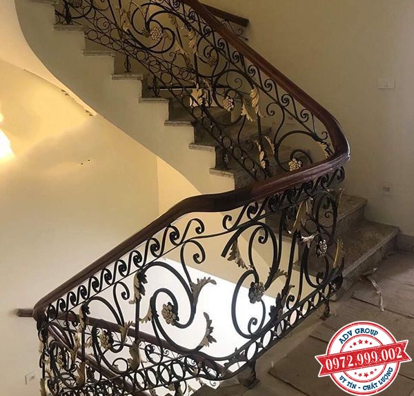 TOP 33+ Mẫu cầu thang sắt mỹ thuật đẹp - Độc Đáo 5 Mẫu cầu thang sắt mỹ thuật đang thi công
