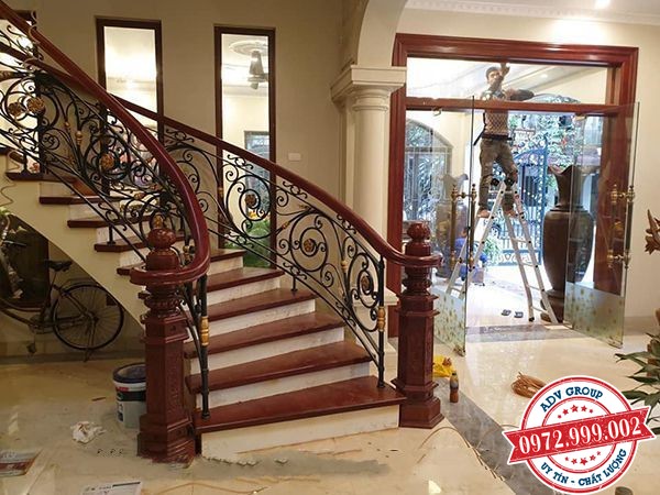 TOP 33+ Mẫu cầu thang sắt mỹ thuật đẹp - Độc Đáo 15 Mẫu cầu thang sắt mỹ thuật xoắn ốc và tay vin gỗ