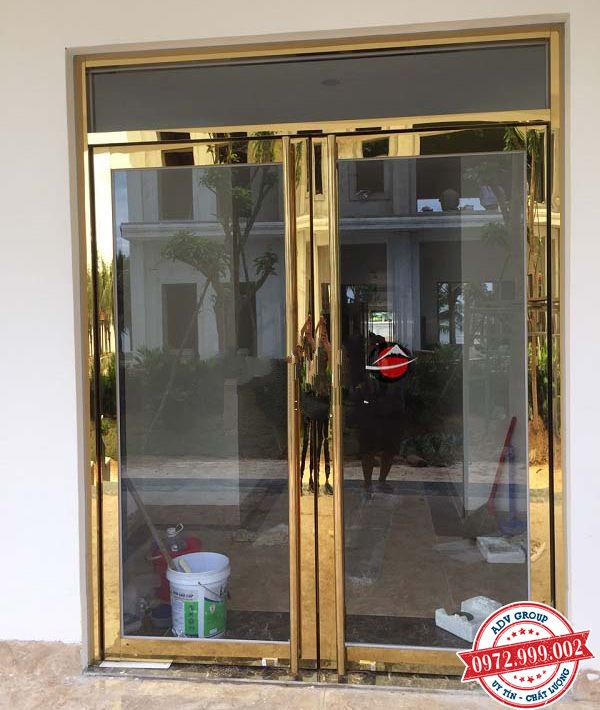 TOP 40+ Mẫu cửa kính cường lực đẹp, sang trọng nên xem 29 mẫu cửa kính cường lực khung inox tráng gương