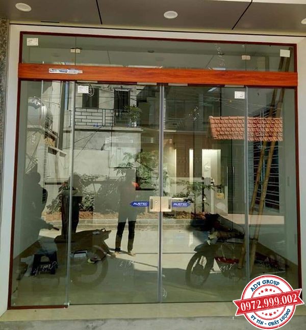 Báo giá thi công cửa kính cường lực đẹp giá rẻ 2020 13 Cửa kính cường lực mở lùa đẹp