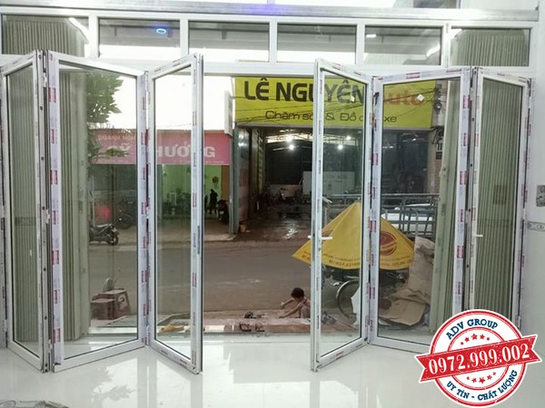 Báo giá thi công cửa kính cường lực đẹp giá rẻ 2020 36 Cửa nhôm xingfa kính cường lực