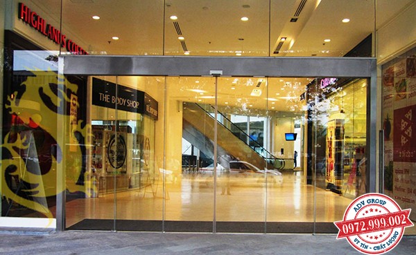 Báo giá thi công cửa kính cường lực đẹp giá rẻ 2020 31 cửa kính cường lực lùa tự động trung tâm thương mại