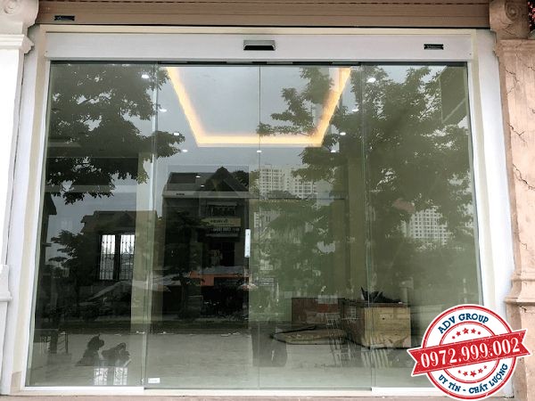 Báo giá thi công cửa kính cường lực đẹp giá rẻ 2020 32 cửa kính cường lực lùa tự động công ty