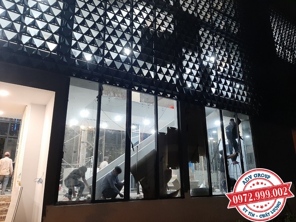 TOP 40+ Mẫu cửa kính cường lực đẹp, sang trọng nên xem 20 Thi công cửa và vách nhôm kính nhà ngọc trinh