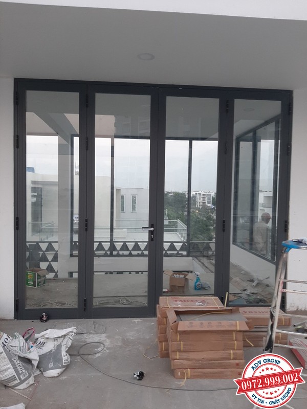 TOP 40+ Mẫu cửa kính cường lực đẹp, sang trọng nên xem 21 Mẫu cửa nhôm xingfa mở quay 4 cánh