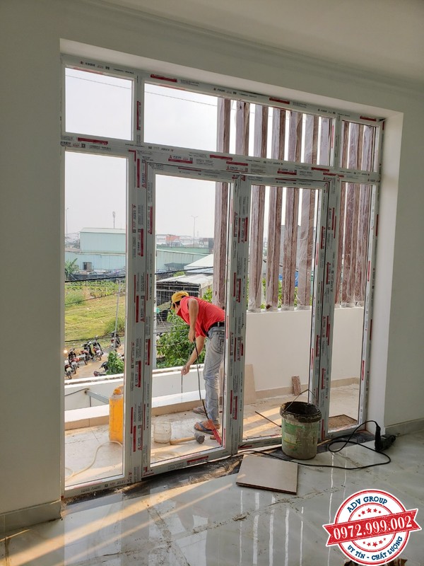 TOP 40+ Mẫu cửa kính cường lực đẹp, sang trọng nên xem 24 mẫu cửa nhôm kính có đố