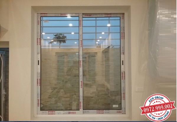 cửa sổ nhôm xingfa mở lùa