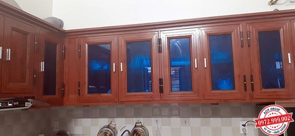 Báo giá tủ nhôm kính, Tủ bếp nhôm kính, tủ kính trưng bày giá rẻ 19 Mẫu tủ bếp nhôm kính giả gỗ mới
