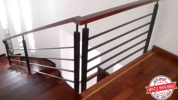 Báo giá thi công lắp đặt cầu thang ĐẸP giá rẻ 2020 37 Cầu thang gỗ kết hợp với sắt
