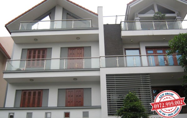 TOP 39+ mẫu Lan can kính, sắt mỹ thuật, inox Đẹp giá rẻ 5 5. Mẫu lan can kính ban công nhà phố liền kề