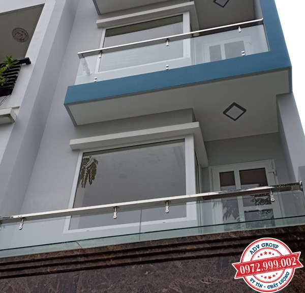TOP 39+ mẫu Lan can kính, sắt mỹ thuật, inox Đẹp giá rẻ 9 9. Mẫu lan can kính cường lực mặt tiền