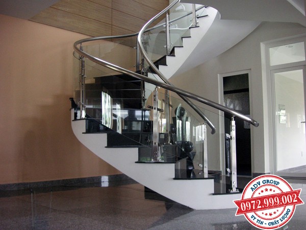 Báo giá thi công lắp đặt cầu thang ĐẸP giá rẻ 2020 7 Cầu thang kính cường lực xoán ốc hiện đại