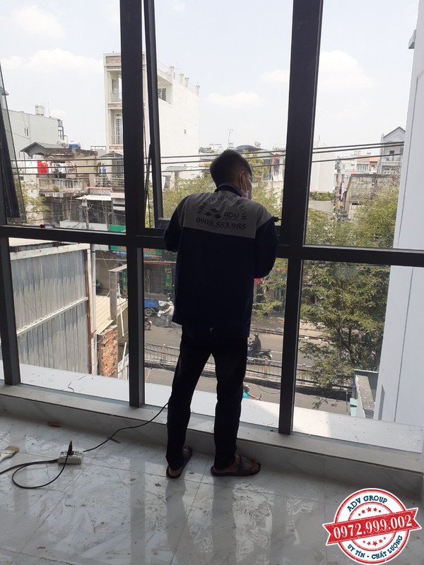 TOP 40+ Mẫu cửa kính cường lực đẹp, sang trọng nên xem 46 thi công vách kính nhôm xingfa