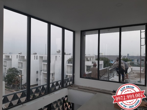 Thi công vách kính cường đố nhôm xingFa