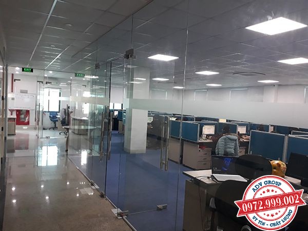 Vách kính cường lực văn phòng viettel