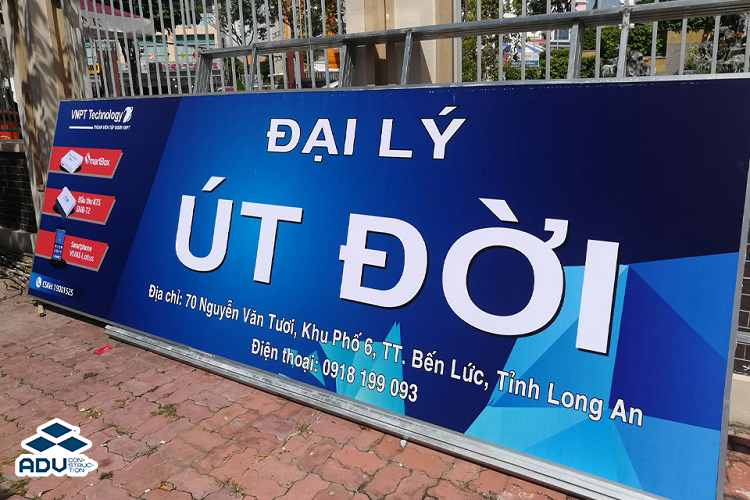 Bảng hiệu tôn dán decal
