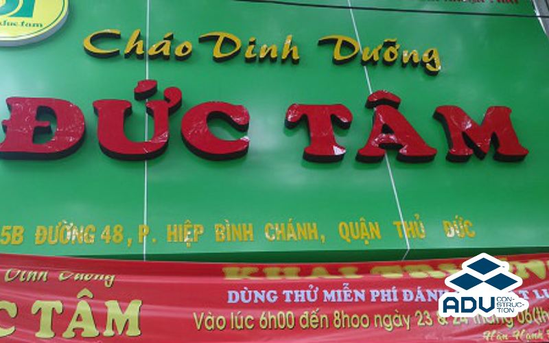 20+ Mẫu Bảng Hiệu Alu Chữ Nổi Đẹp, Bền, Chất Lượng Cao 7 Mẫu bảng alu chữ nhiều màu sắc