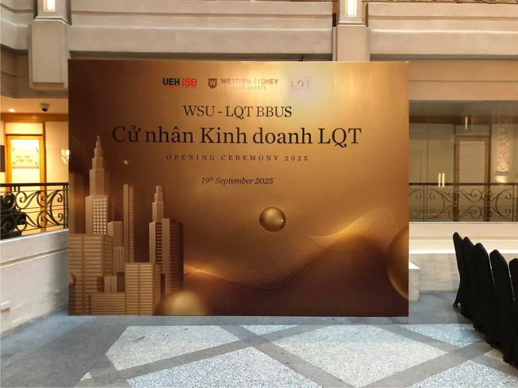 Mẫu backdrop sự kiện đẹp và ấn tượng cho doanh nghiệp