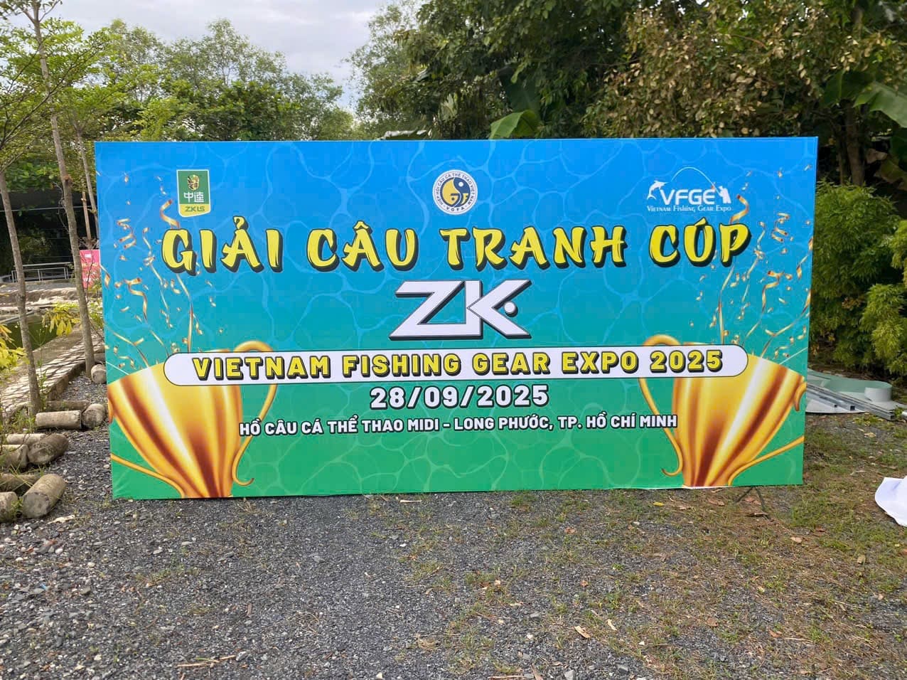 bang hieu hiflex ngoai troi dep
