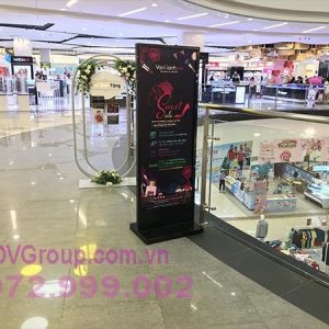 standee khung sắt 0.8x1.8m